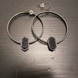 Kendra Scott Elora Hoop Earrings in Gunmetal and Black Drusy